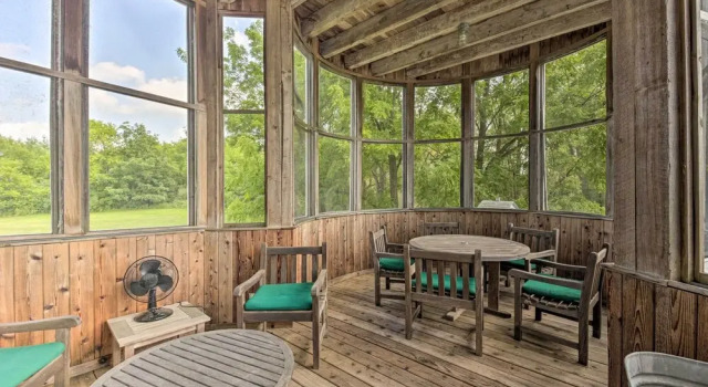 Коттедж Luxe Barndominium w/ Home Gym, Theater, & More!