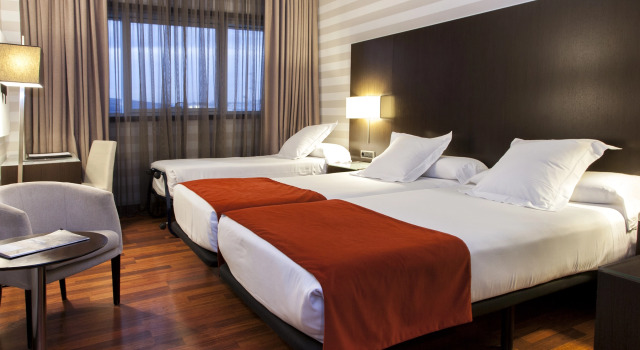Трёхместный номер Standard Hotel Zenit Pamplona
