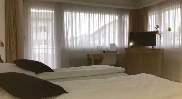 City Hotel Wettingen, Забронировать Отель Веттинген 