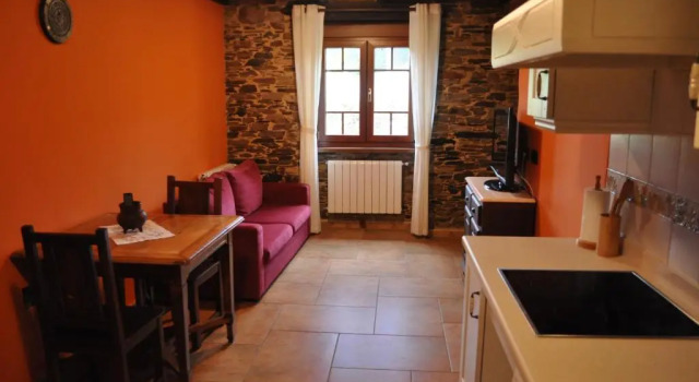 APARTAMENTOS RURALES CASTRO DE VILAOSENDE, Prenota Appartamento Ribadeo 