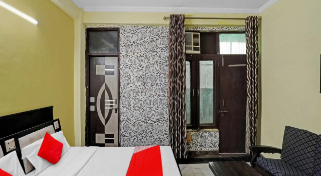 OYO Flagship 80586 Elite Homes