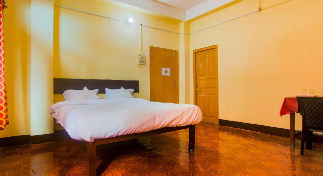 SPOT ON 37537 Hotel Paradise Inn
