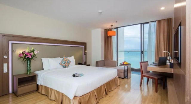 Двухместный номер Executive с балконом и с видом на море King Town Grand Hotel & Wedding Center