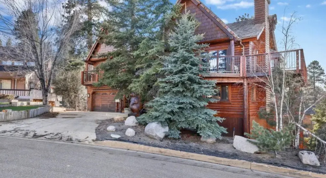 2071 - Hillside Haven 4 Bedroom Home by Redawning, Rezerwuj Hotel Big Bear Lake Stany Zjednoczone