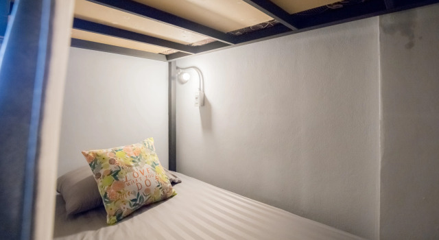 Кровать в общем номере (женский номер) Shakira Hostel