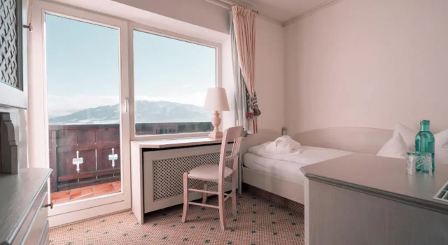 Одноместный номер Standard с видом на горы Mittelburg Wellnesshotel