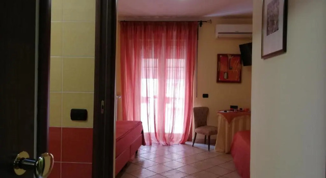 Трёхместный номер Standard с балконом B&B Domus Traiani Benevento