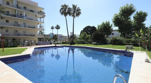 071 - Beachside Studio Perfect for a Family Getaway, Забронировать Апартаменты/квартира Апартаменты Торремолинос, рядом с Парафия Архангела Михаила, Апартаменты/квартира