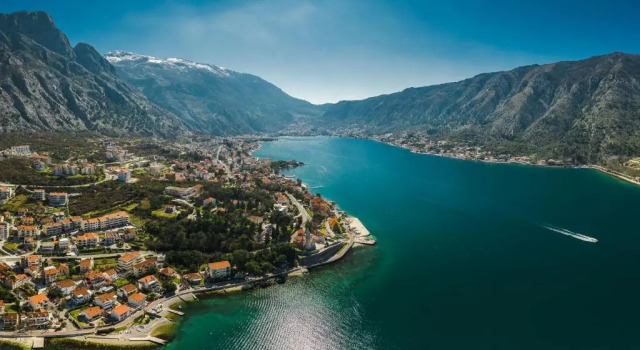 Apartment Matea, Book Lejlighed Hoteller i Kotor Riviera med parkering, Parkering