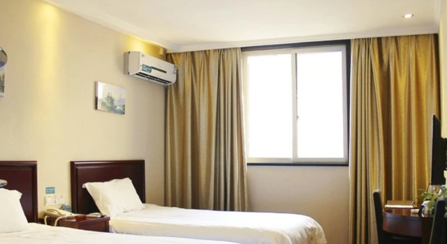 Двухместный номер Standard GreenTree Inn Suzhou FenGMEn Suzhou University Express Hotel