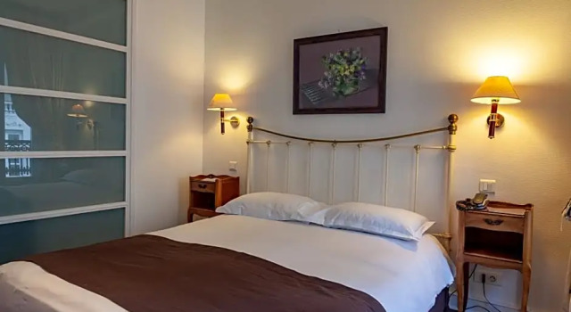 Номер Classic Hôtel Atlantis