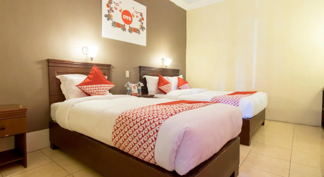 Люкс OYO 1030 Hotel Bumi Asih