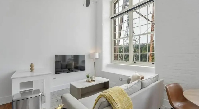 Апартаменты Landing Stylish 1BD Yoga Studio Gym