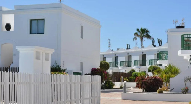 Acogedor apartamento en Corralejo, Fuerteventura, Забронировать Отель Отели Канарских островов с бассейном, Бассейн