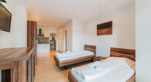 MiamarMaxipartments - Niehler Damm, Buchen Sie Hotel Niehl Köln