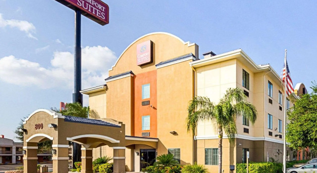 Номер Standard Comfort Suites McAllen Airport and La Plaza Mall