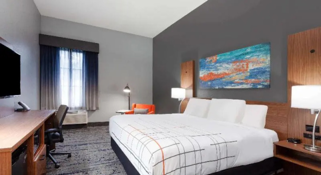 Двухместный номер Standard Sleep Inn & Suites St Petersburg Gateway