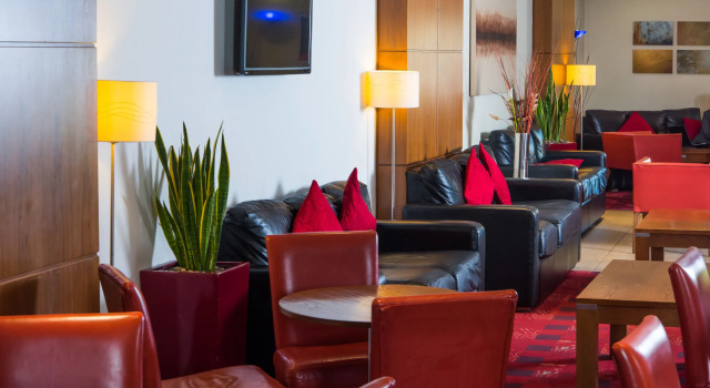 Holiday Inn Express Newport, Rezervați Hotel Newport 
