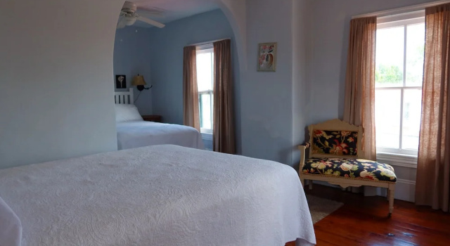 Двухместный люкс Chalfonte Hotel
