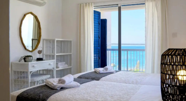 Phaedrus Living: Seaside Luxury Villa Anafi