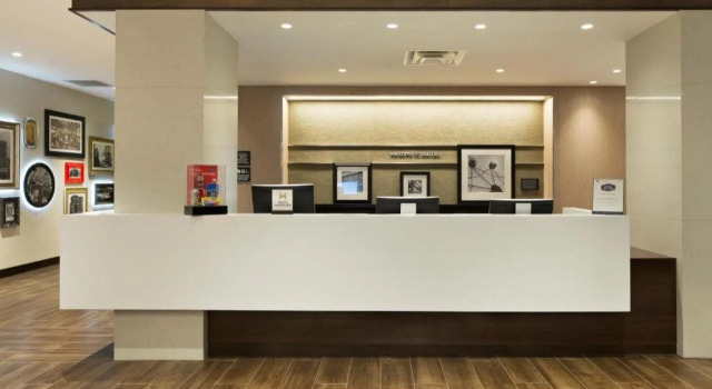 Hampton Inn & Suites Dallas Downtown