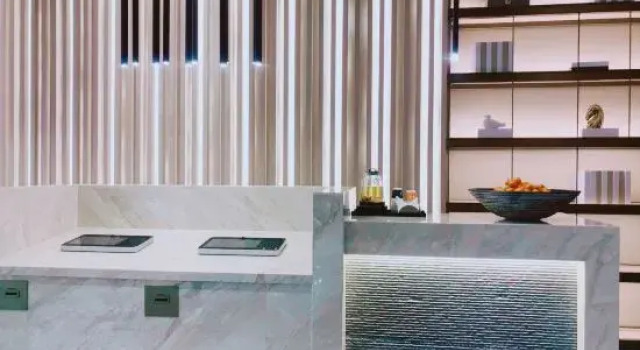 Orange Hotel （Yining  Wanrong Square）, Rezervasyon Otel Yining otoparklı oteller, Otopark
