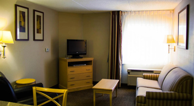 Двухместный люкс Candlewood Suites Wilson by IHG
