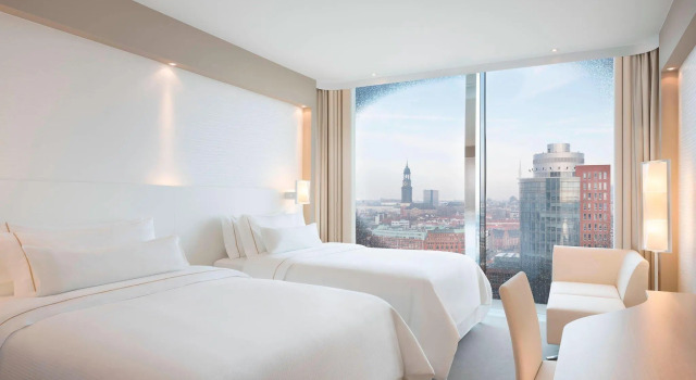 Двухместный номер с видом на город Deluxe с частичным видом на воду The Westin Hamburg Elbphilharmonie