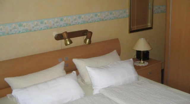 Апартаменты Landhotel-Restaurant Wolfshof