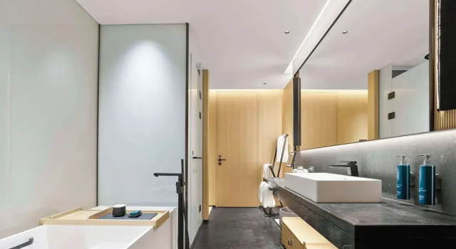 Двухместный номер Standard с балконом Hilton Nanjing Niushoushan