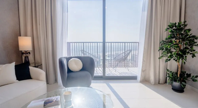 Семейные апартаменты с балконом Nasma Luxury Stays - Dubai Hills