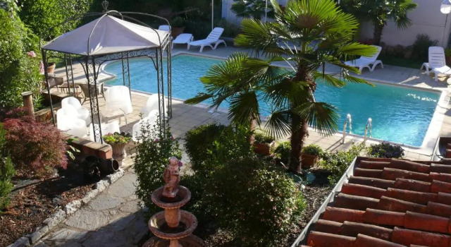 Habitación familiar Estándar con vista a la piscina B&B Villa Botto