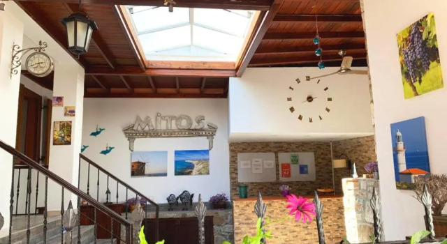 Mitos Hotel