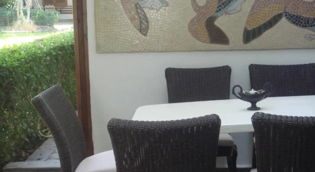 Коттедж с 2 комнатами Mikiverna Maisonnette