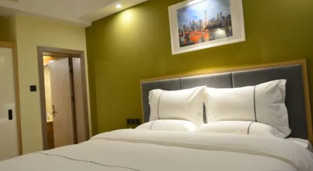 Двухместный семейный люкс Chongqing South Garden Hotel