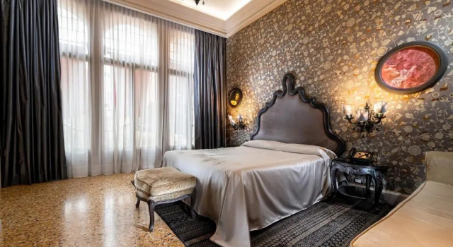 Четырёхместный люкс с видом на канал Hotel Palazzetto Madonna
