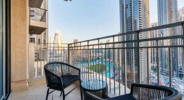 Апартаменты c 1 комнатой с балконом Luxurious 1B With Opera & fountains views