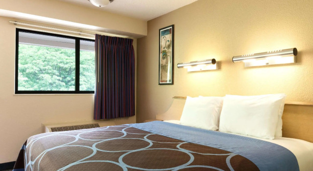 Двухместный номер Standard Days Inn by Wyndham Monmouth Junction-S Brunswick-Princeton