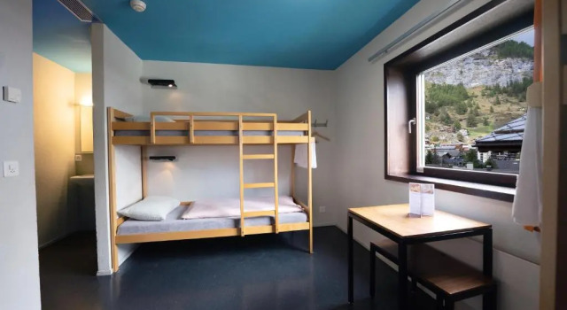 Шестиместный номер Standard Zermatt Youth Hostel