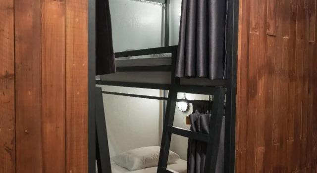 Кровать в общем номере D House Hostel