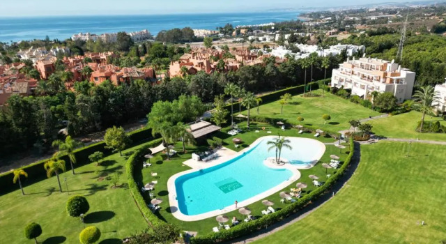Апартаменты Beautiful & Spacious 3 Bed with Amazing Terrace