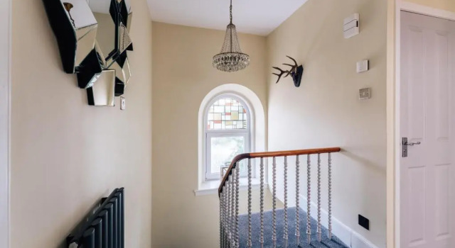 Luxury Inverness central apartment private parking, Забронировать Апартаменты/квартира Отели Инвернесс с парковкой, рядом с Природный заповедник Меркинч, Парковка