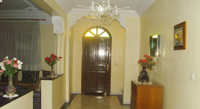 Stylish 4 Bedrooms Villa Ref 1081