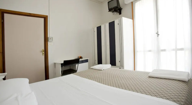Двухместный номер Economy с балконом Hotel B&B Avana
