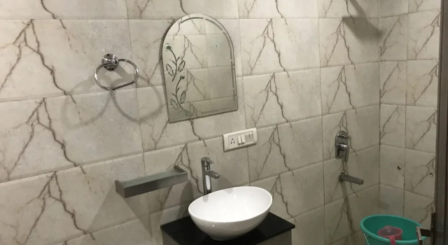 Трёхместный номер Standard Hotel Delhi Continental