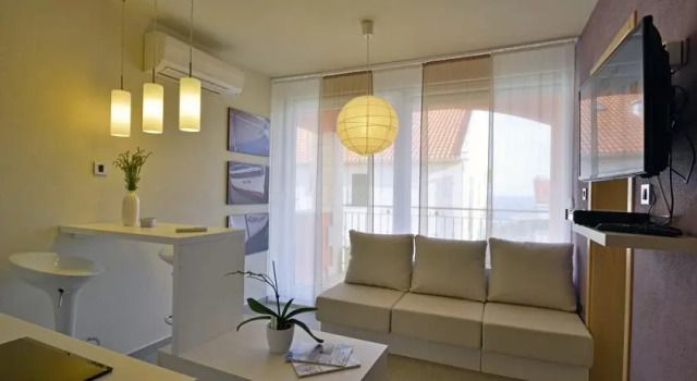 Deluxe Apartments Primi, Prenota Appartamento Città di Lesina 