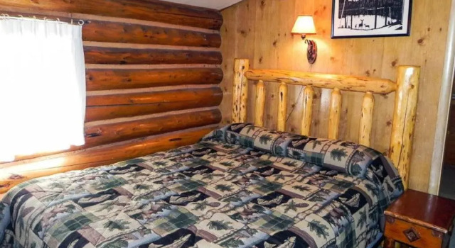 Sleepy Hollow Lodge, Varaa Hotelli West Yellowstone 
