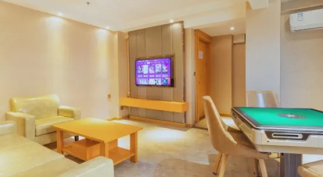Люкс Business Xinlong Hotel (Qingyuan Changlong Avenue Yinzhan Hot Spring Branch)