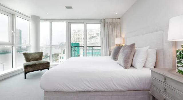 The English Rose Luxury 3 bed With Private Terrace - by Out of Office Lifestyle