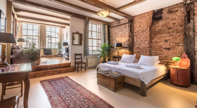 Номер Deluxe Classy Room 17th C Canalhouse